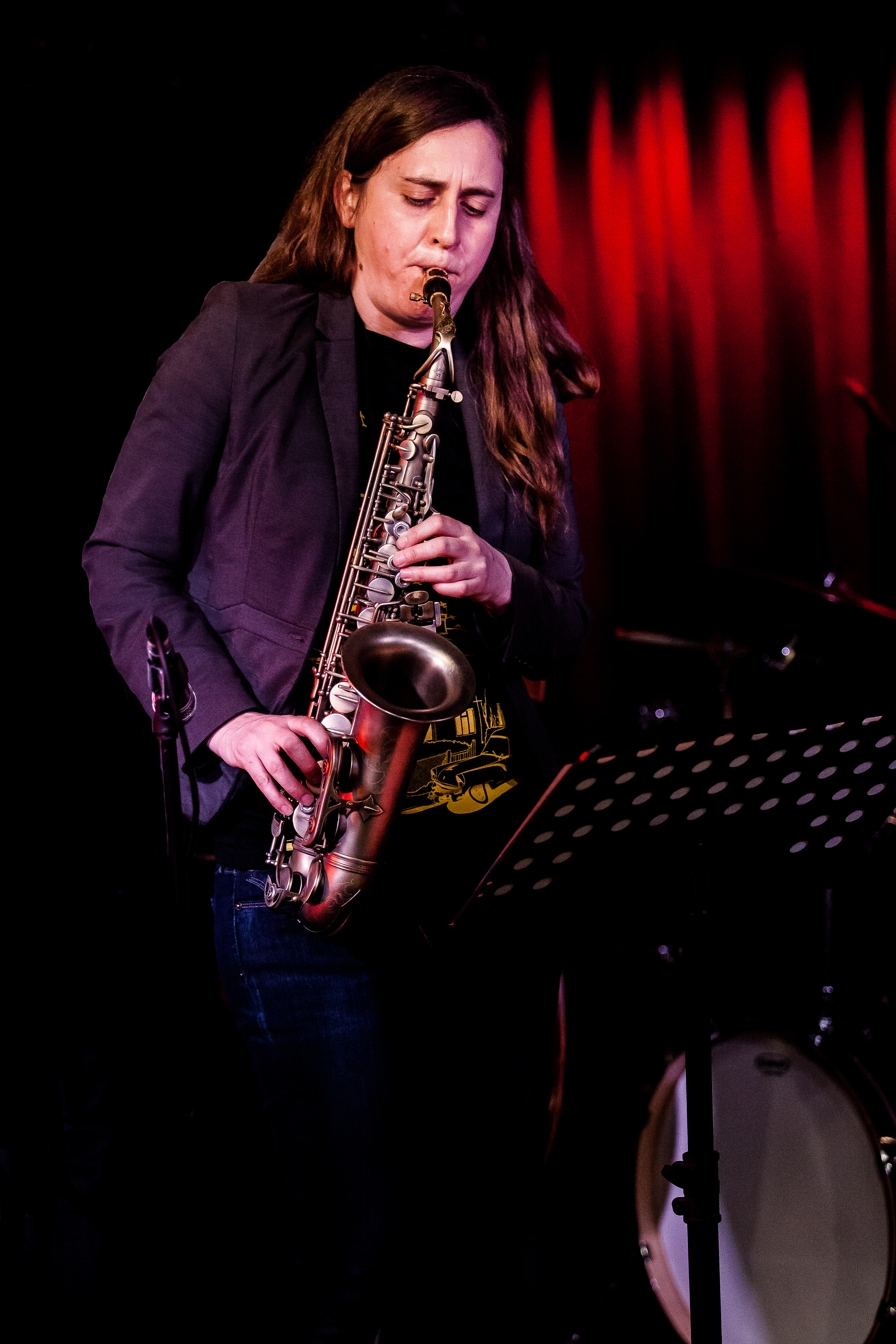 Beginners Saxophone Lessons with Dee Byrne by Dee Byrne - music in London