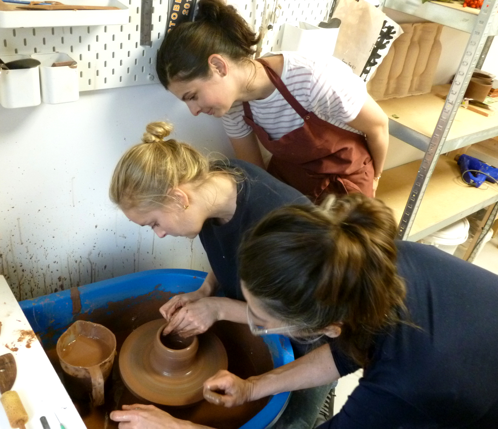 Weekend Pottery - 4 weeks (Saturdays or Sundays) by F V Ceramics Studio - art in London