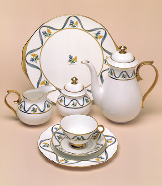 China and Porcelain Painting Course by Marisa D'Aprano Porcelain Art Studio - art in London