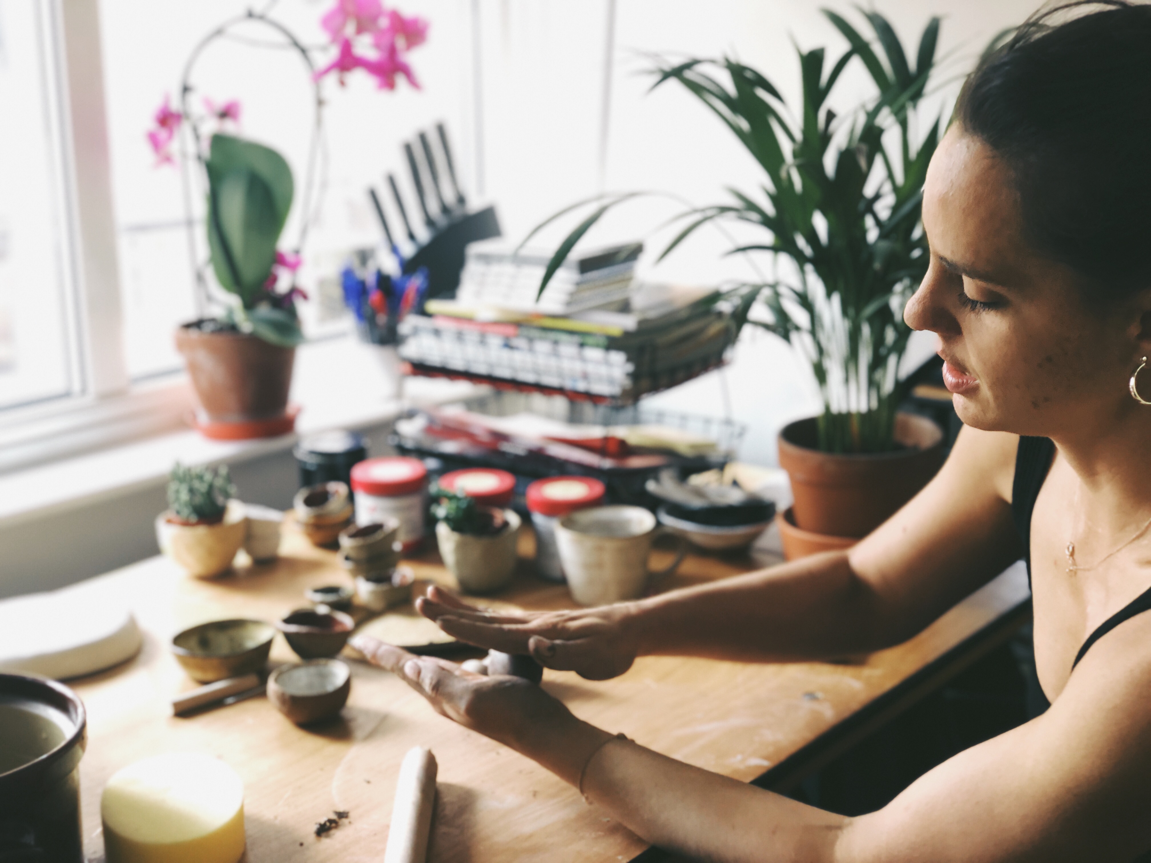 Beginners Pottery - Learn how to make a Pinch Pot! by Potter Studios - art in London