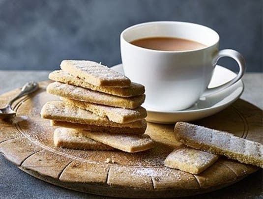 Biscuit Tin Bakes and Traybakes