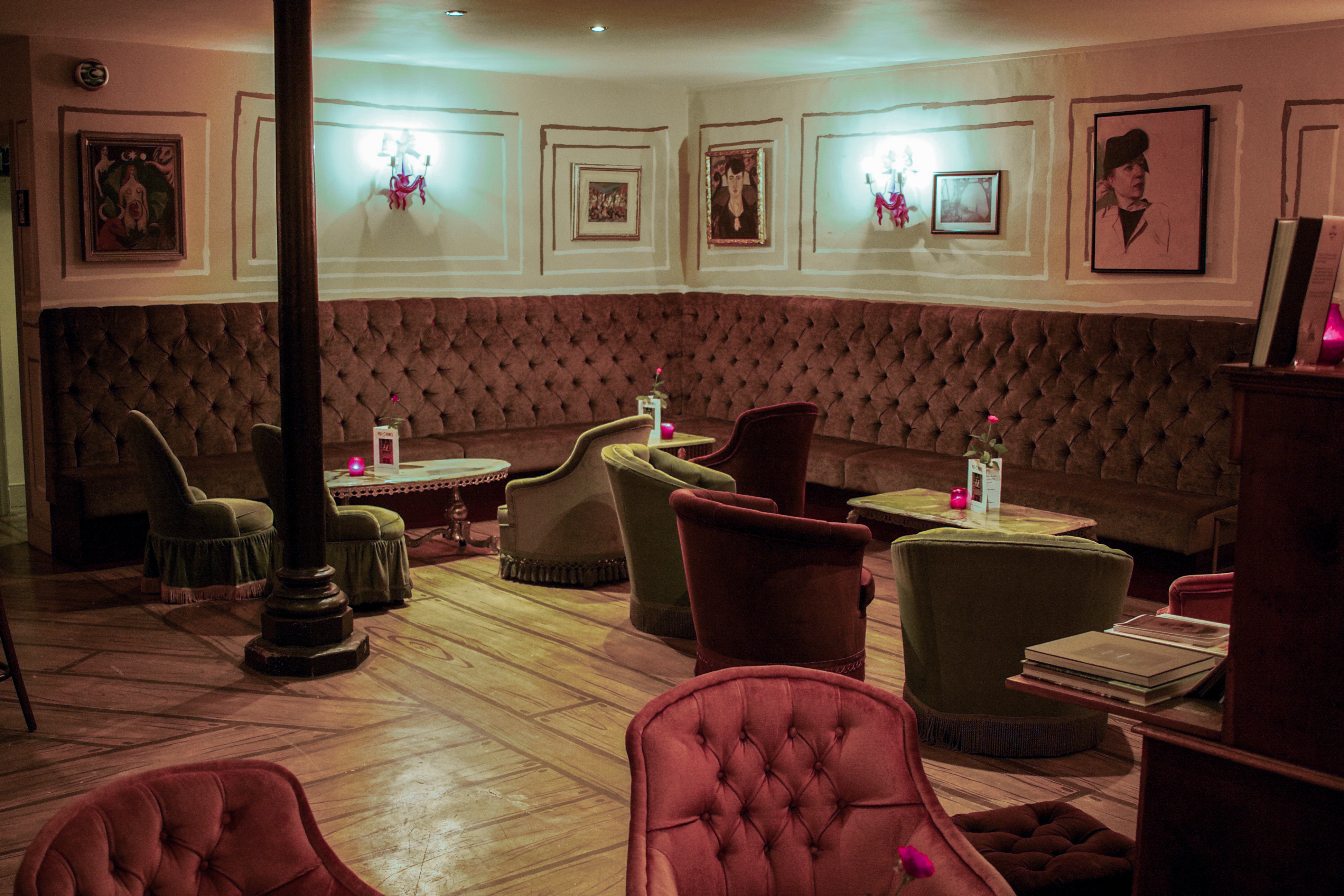 Classic Life Drawing by Vout-O-Reenees Arts Club - art in London