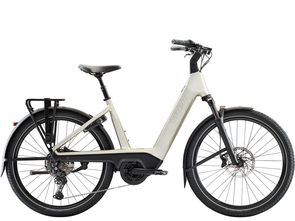 2026 Charter+ 5 R10 800 Wh Lowstep - 800Wh