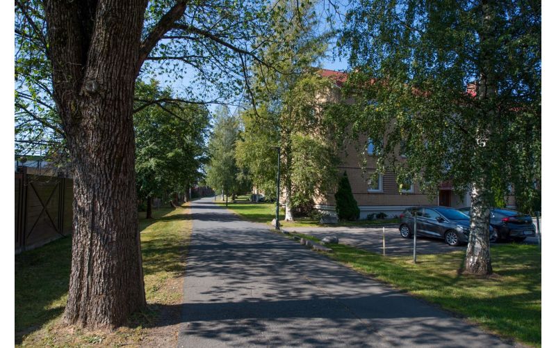 Gang- og sykkelveien fra Klosterheim bussholdeplass, langs Tvetenveien