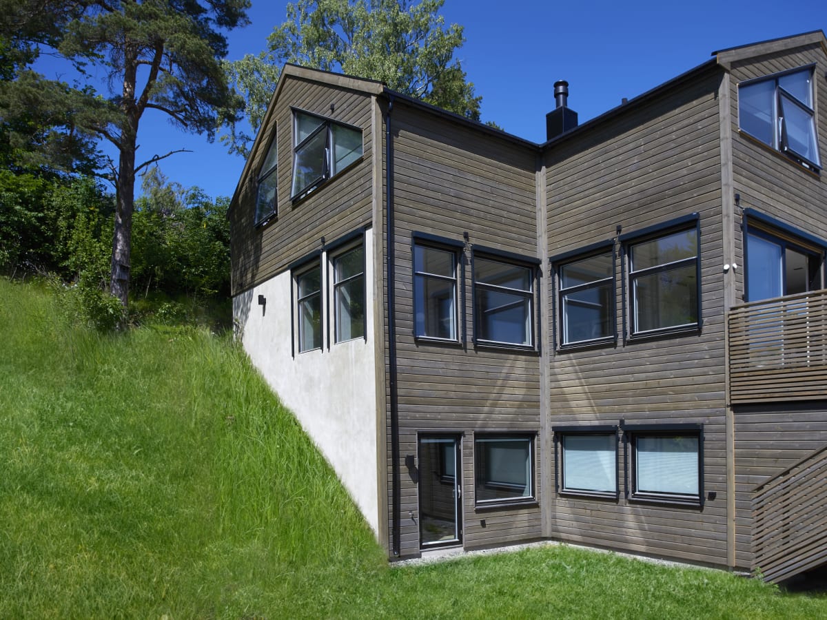Foto av fasade på enebolig i Høvik, Bærum, bygget av OBW Eneboliger