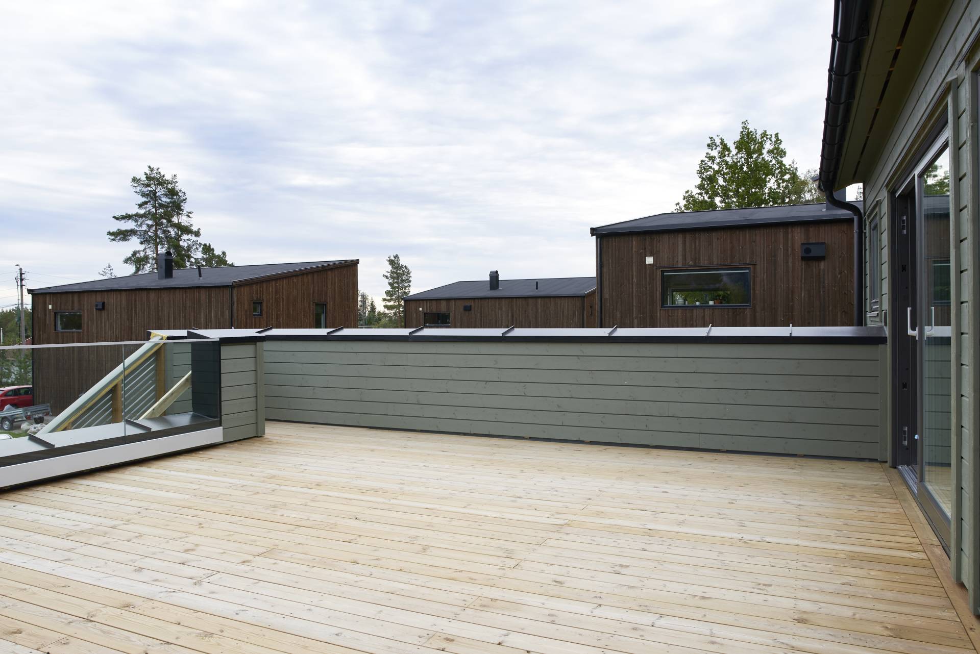 Foto av terrasse i enebolig bygget av OBOS Block Watne Eneboliger i Heggedal i Asker