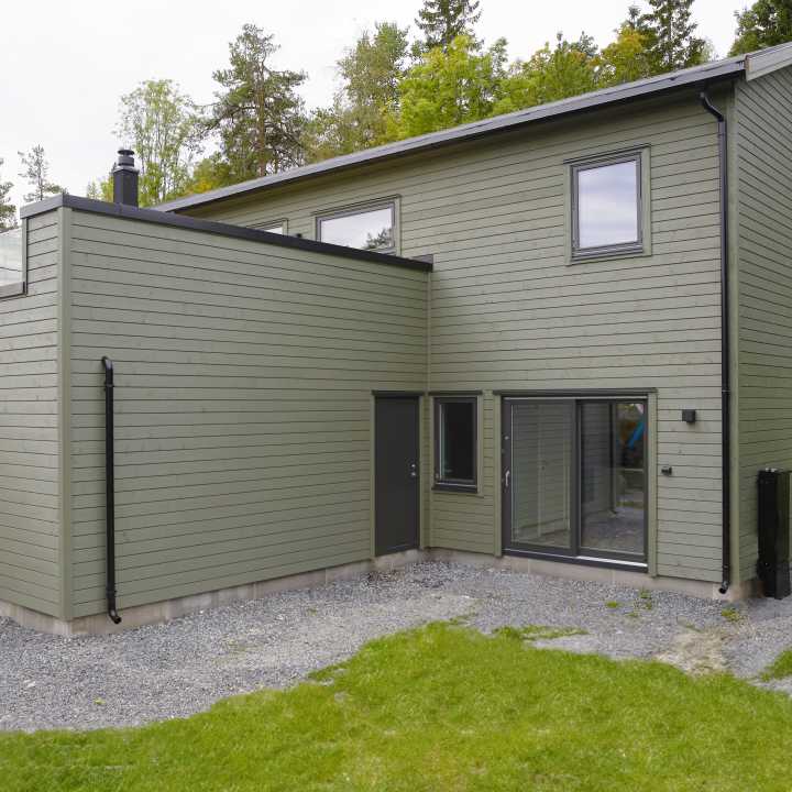 Foto av fasade på enebolig bygget av OBOS Block Watne Eneboliger i Heggedal i Asker