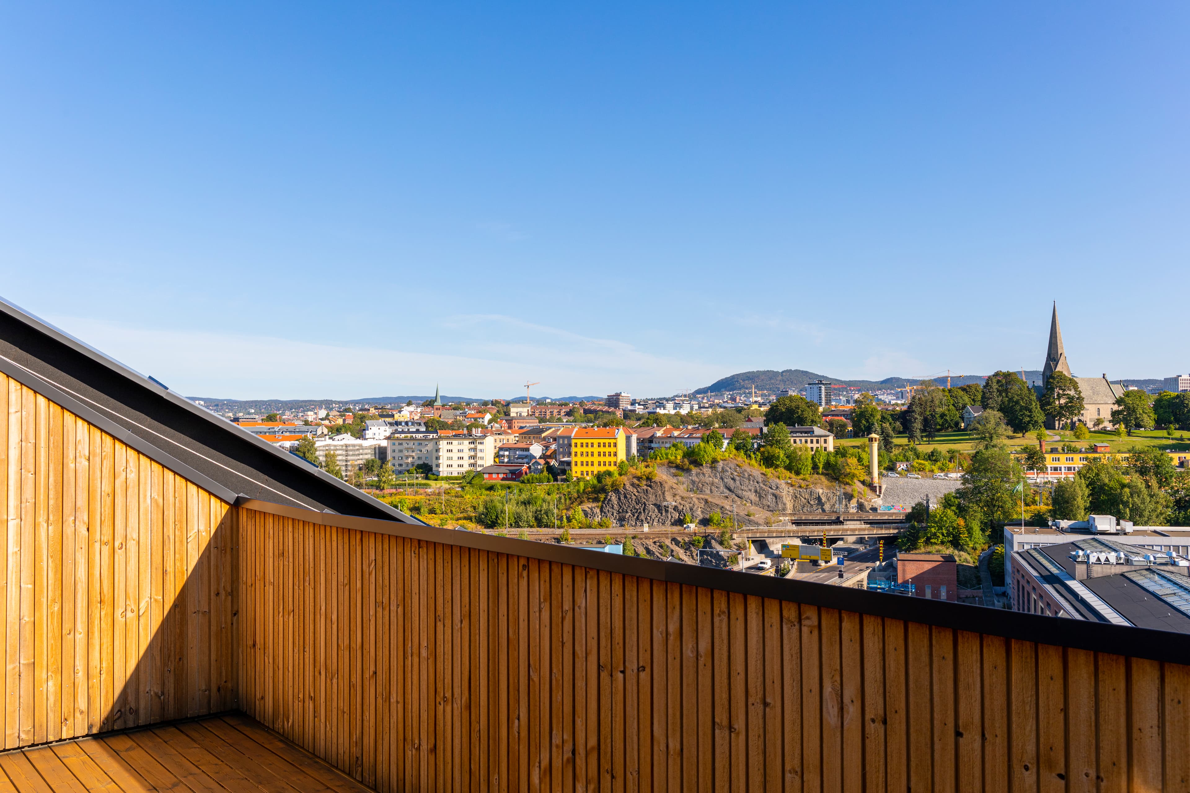 Utsikten fra en av takterrassene på Oslo K.