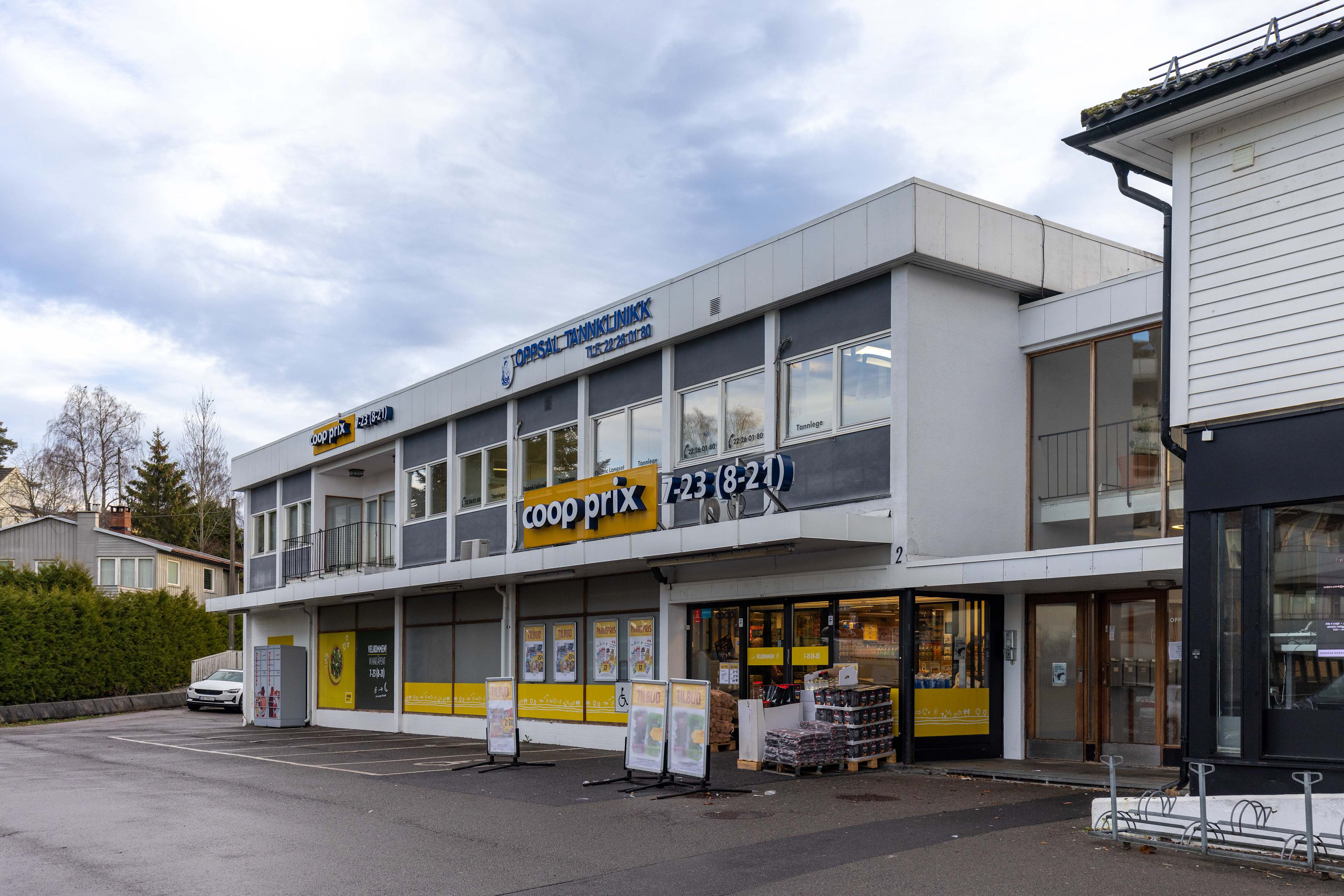 Foto av inngangen til dagligvarebutikken i Østmarkveien 2.