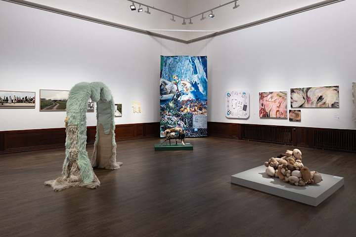 Kunstutstilling på Liljevalchs, Det er ulike skulpturer. 