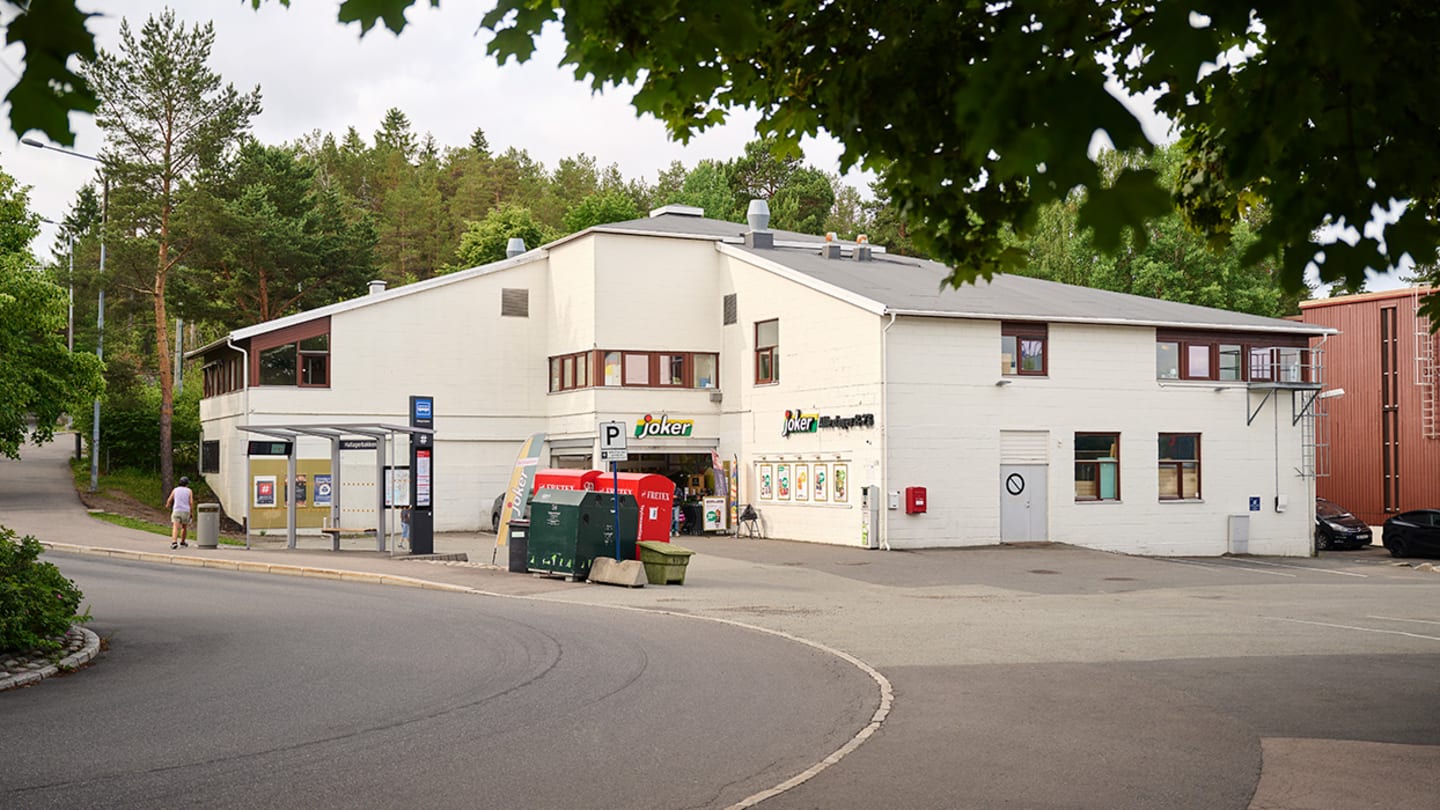 Foto av bygningen som utgjør Hallagerbakken 106-108.