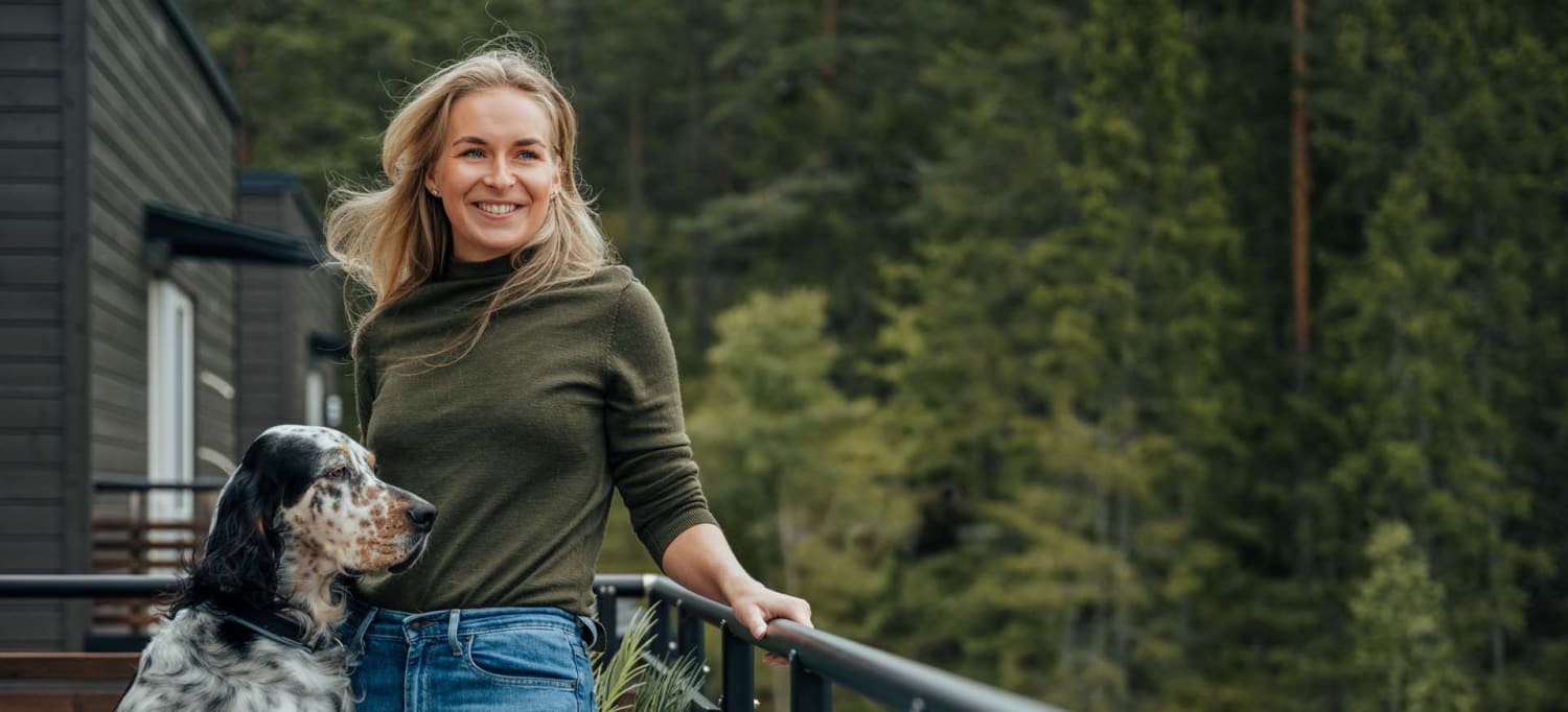 kvinna med hund