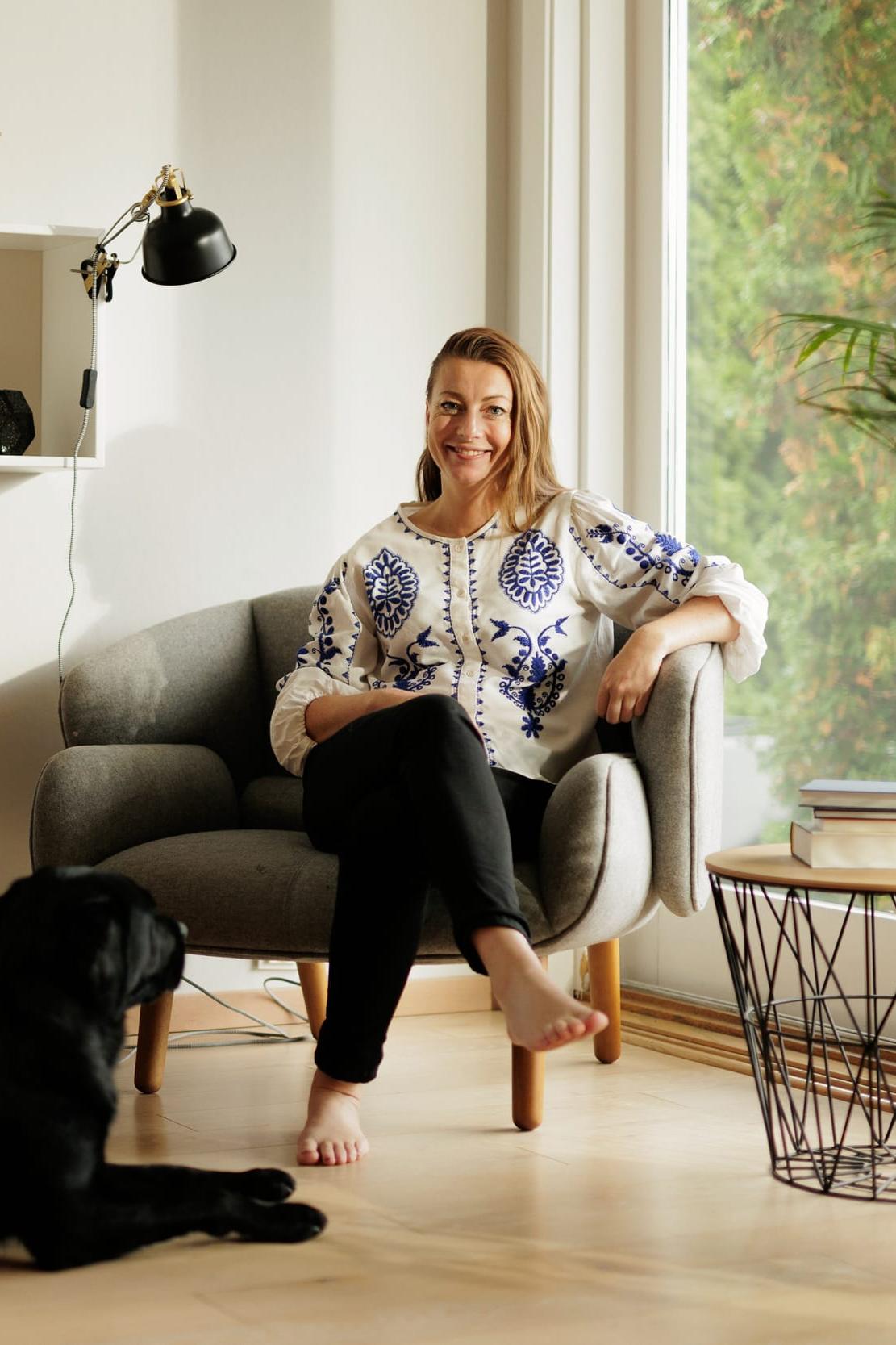 Silje Strand Ekelund i OBOS-banken smiler til kamera