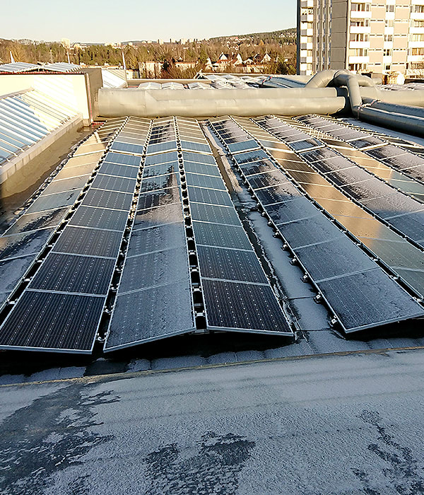 Solcellepanel på Tveita og Manglerud