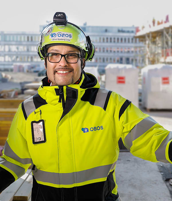 Foto av Daniel Kjørberg Siraj på byggeplass.