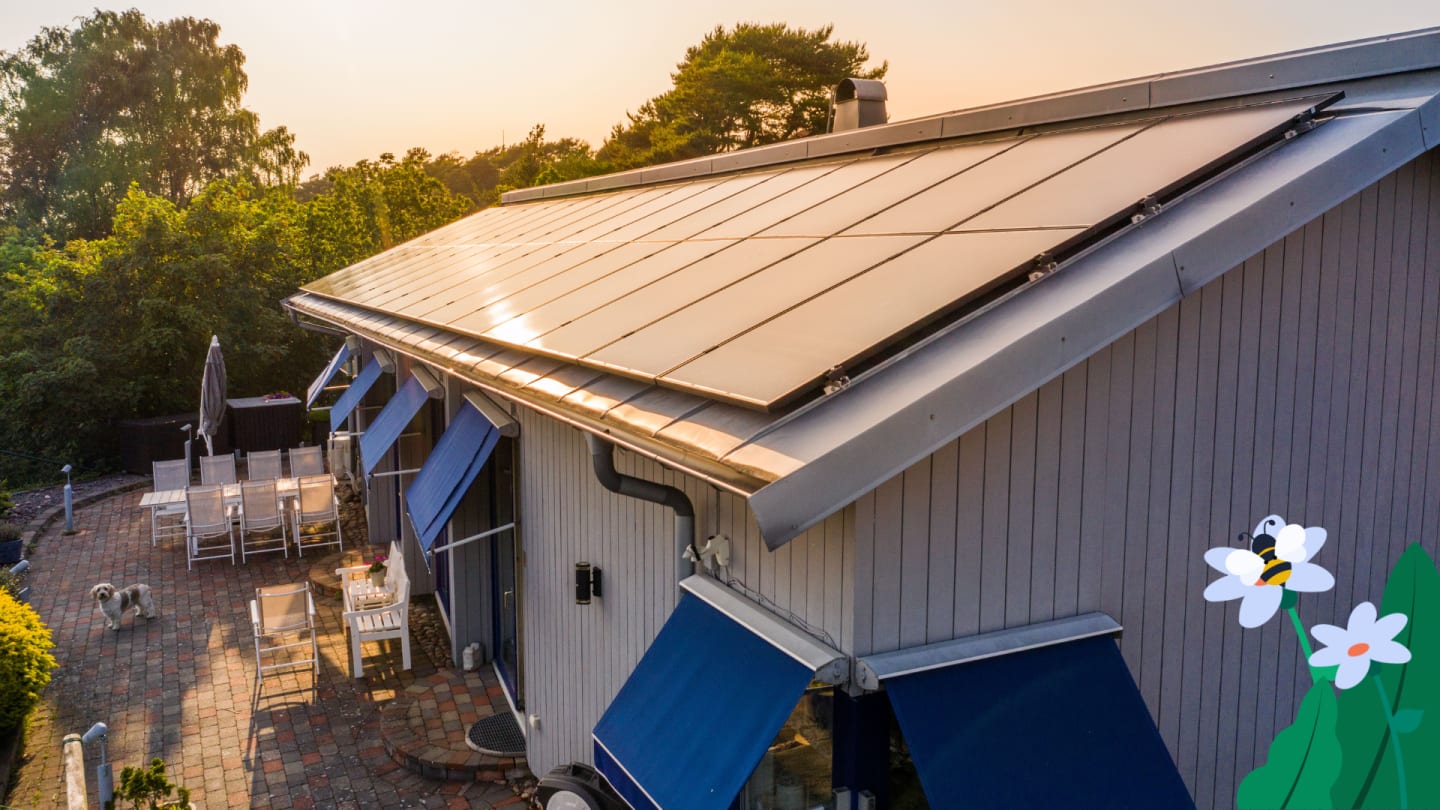 Radhus med solceller från Otovo på taket