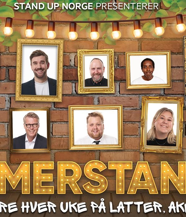 Illustrasjonsbilde av alle komikerne som har forestilling sommeren 2023. De henger i hvert sitt ramme på en vegg.