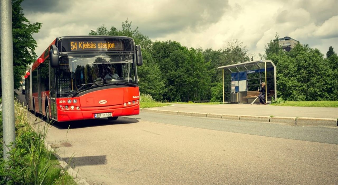 54-bussen på vei til Kjelsås stasjon