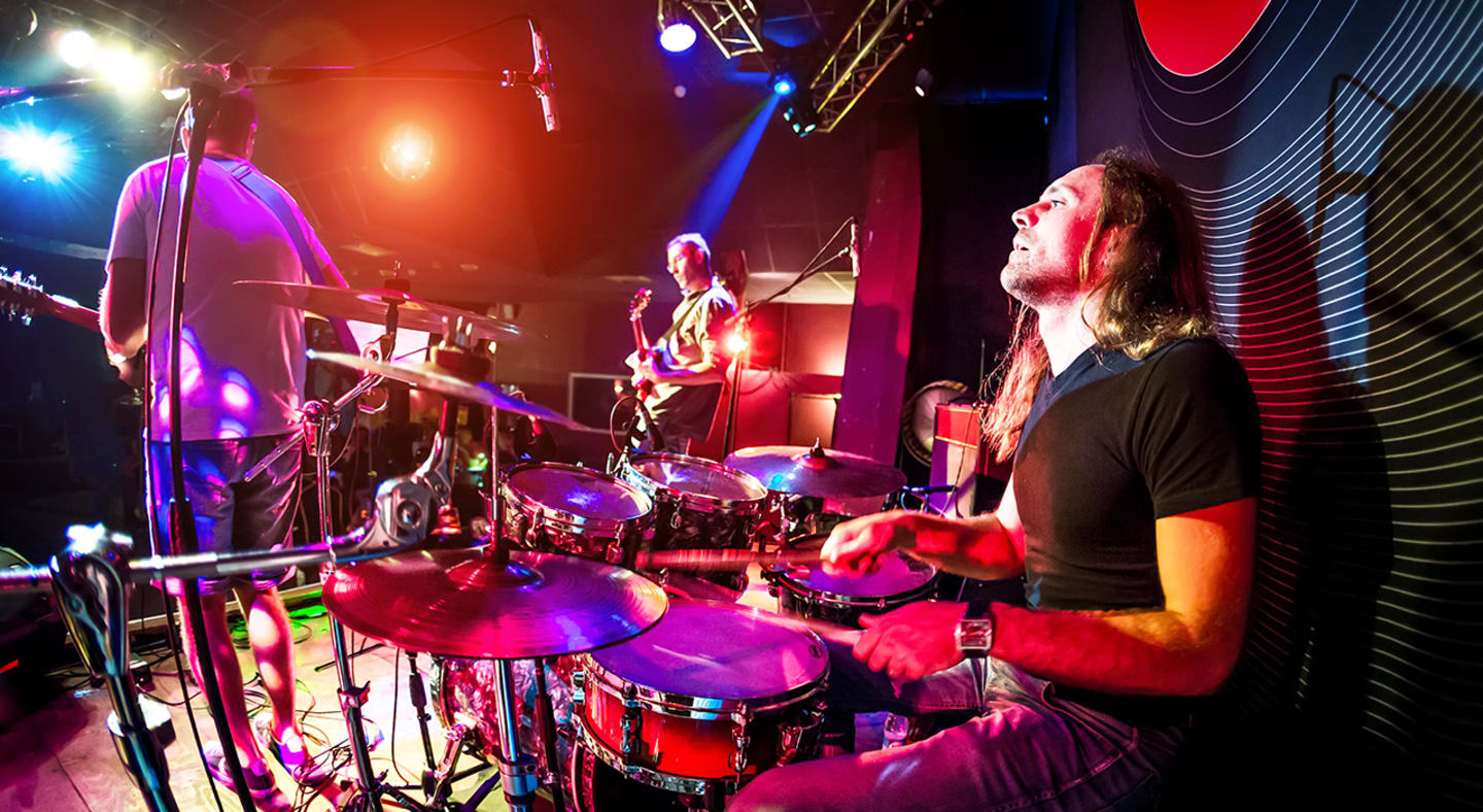 Musikere spiller på scenen på Nøtterøy kulturhus