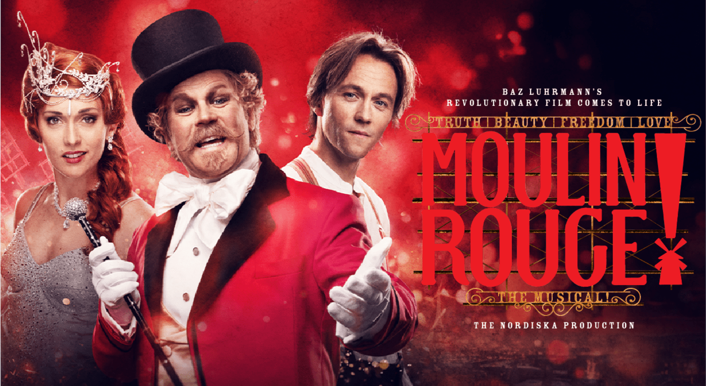 Sondre Lerche pluss to andre mennesker smile og har på seg finstasen. De skal opptre i Moulin Rouge!