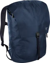 Front facing view of the Arc'Teryx Granville 20