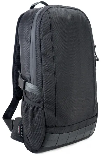 Front facing view of the Arktype Dashpack II