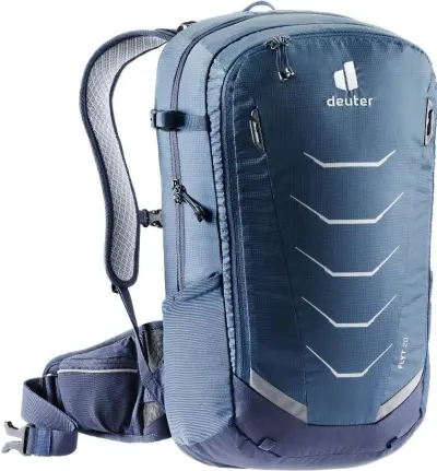 Front facing view of the Deuter Flyt 20