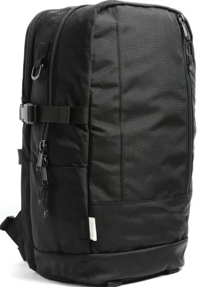 DSPTCH Daypack Details - One Bag Travel