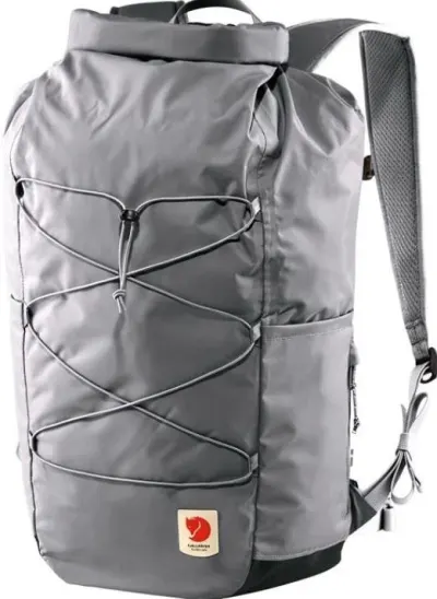 Front facing view of the Fjallraven High Coast Rolltop 26