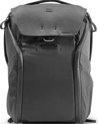 Front facing view of the Peak Design Everyday Backpack