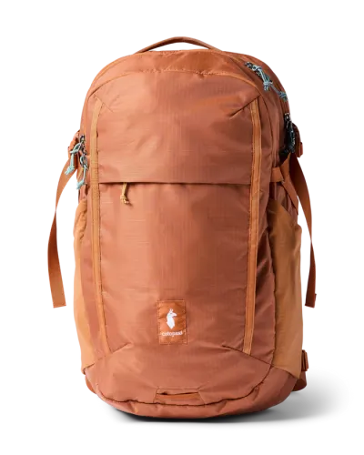 Front facing view of the Cotopaxi Mente 32L Daypack - Cada Día