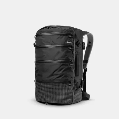 Front facing view of the Matador SEG28 Backpack