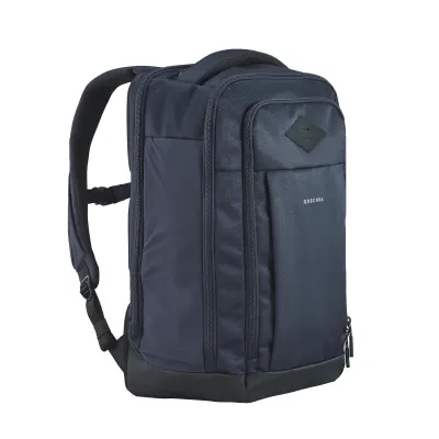 Front facing view of the Quechua Quechua NH500 Escape 23L