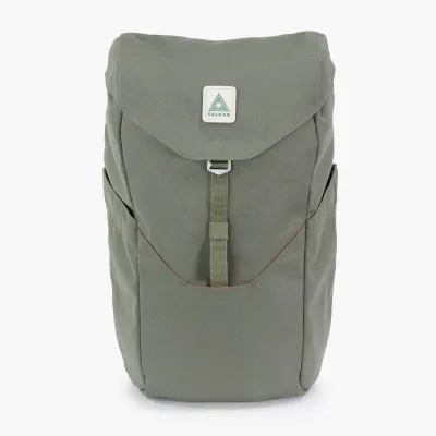 Front facing view of the Salkan The Daypack 20L