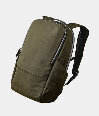 Front facing view of the Alpaka Gear Elements Backpack Pro