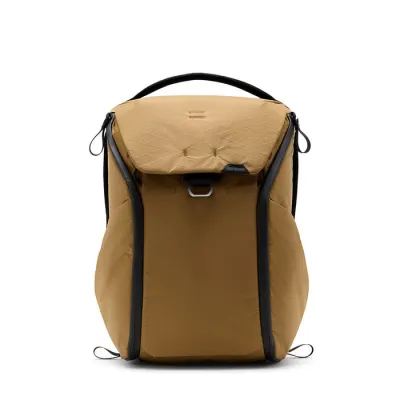 Front facing view of the Peak Design Everyday Backpack 30L