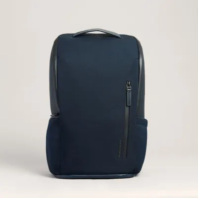 Front facing view of the Troubadour Pioneer Backpack