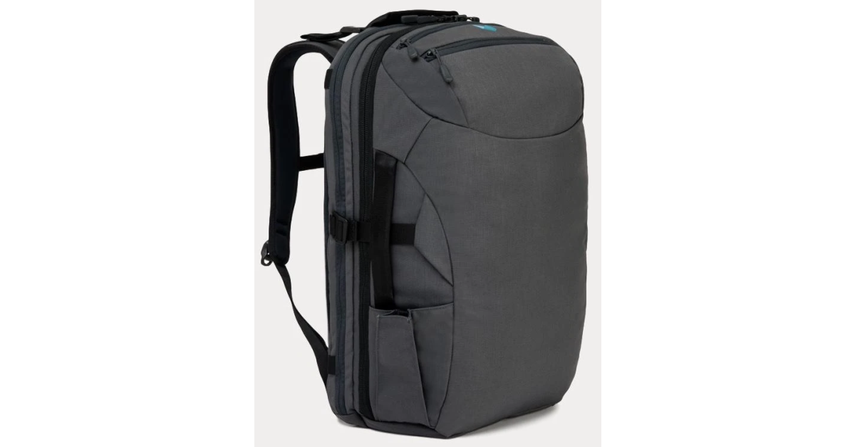 Minaal Carry-On 2.0 Details - One Bag Travel