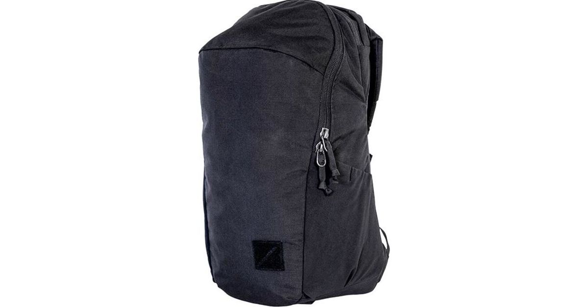 Evergoods Civic Half Zip 22L Details - One Bag Travel
