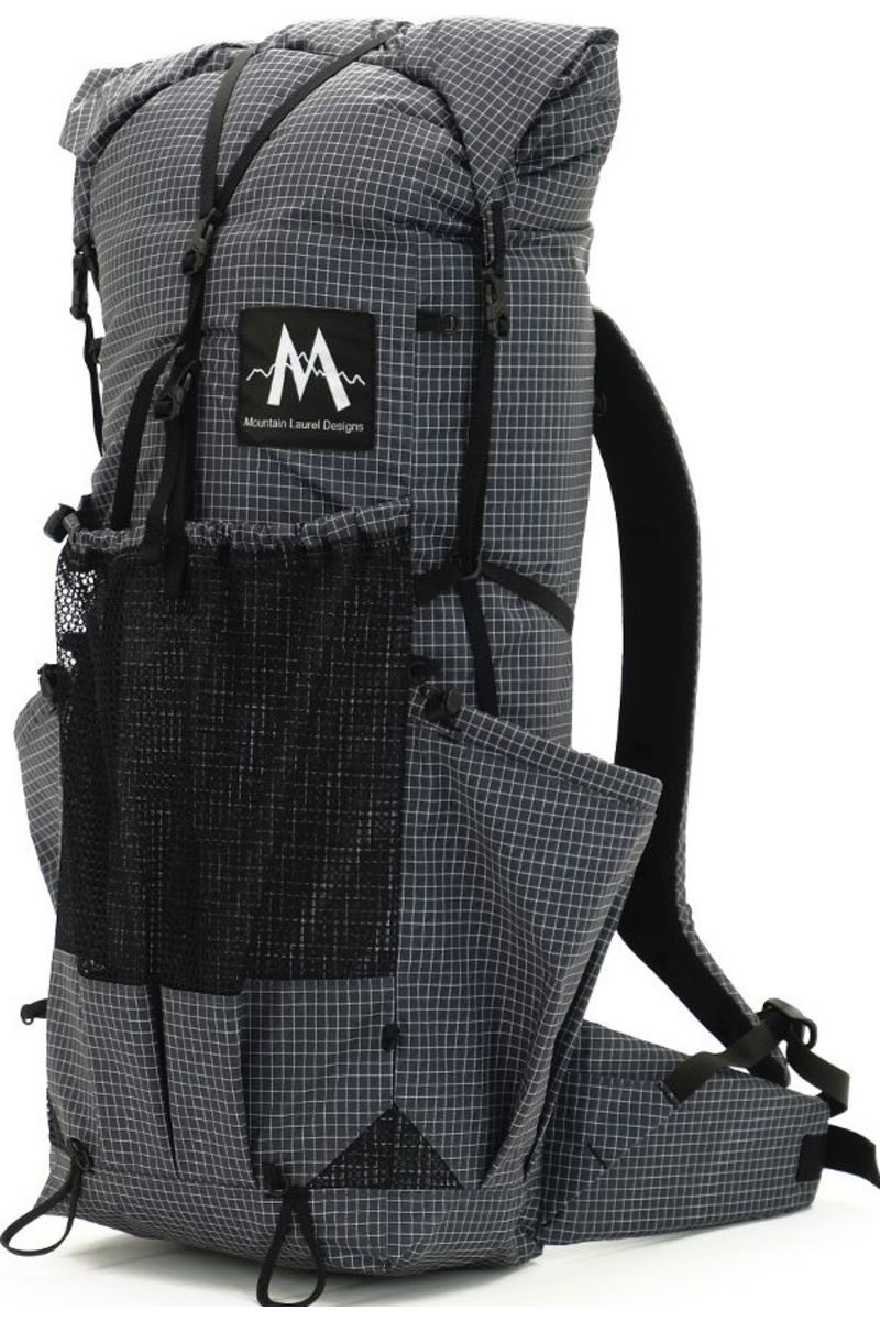 BURN 38L Details - One Bag Travel