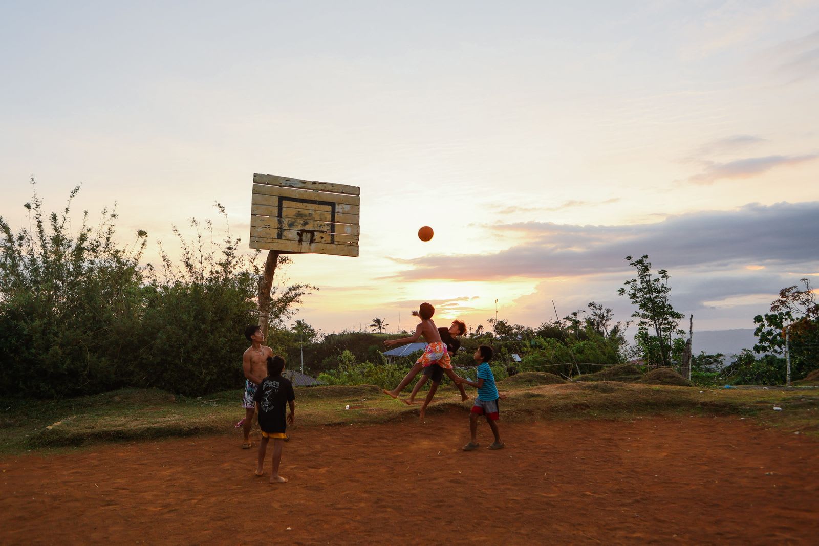 Basketball coaching session