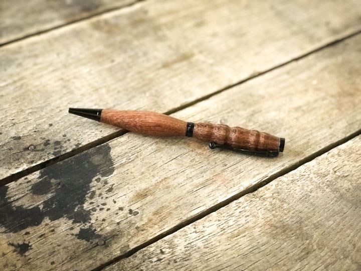 Wood Lathe Orientation: Exotic Wood Pen Photo
