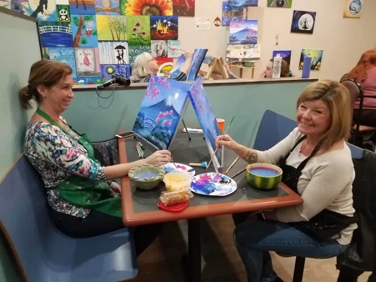 Canvas Paint and Sip Party Photo