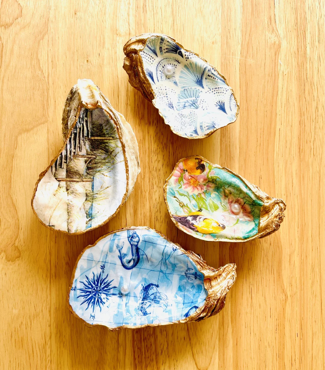 Decoupage "Oyster Shell Ring Holder" Class Photo