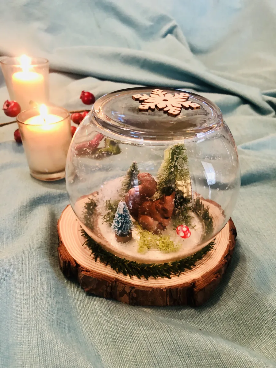 Snow Globe Workshop with Suzanne McComack Photo