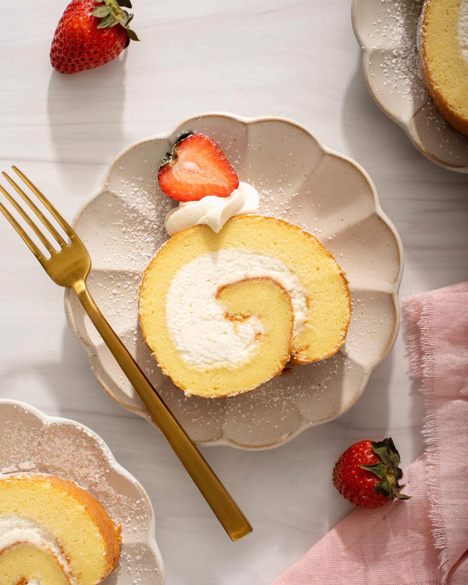 Japanese Whipped Cream Roll Cake Photo