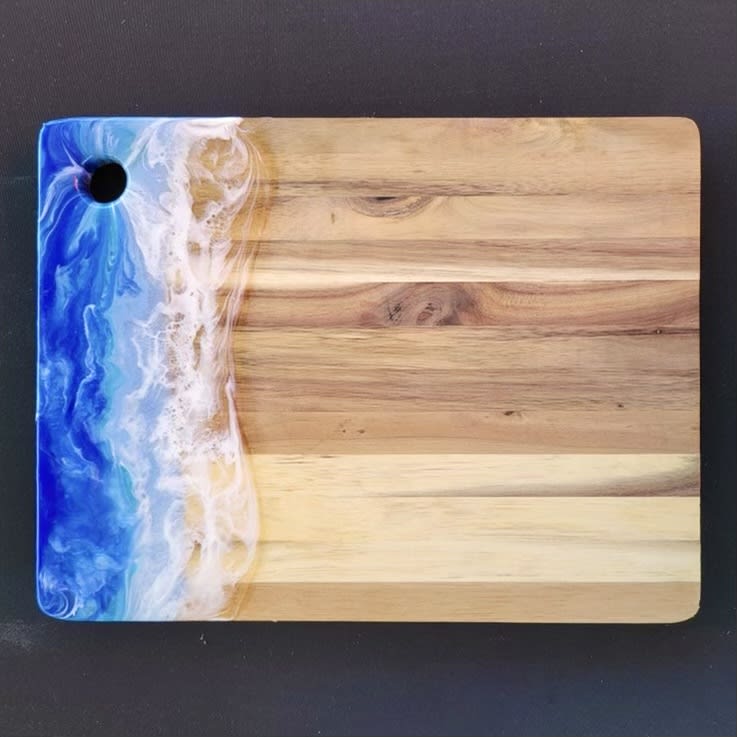 Beachy Resin Charcuterie Board Workshop Photo