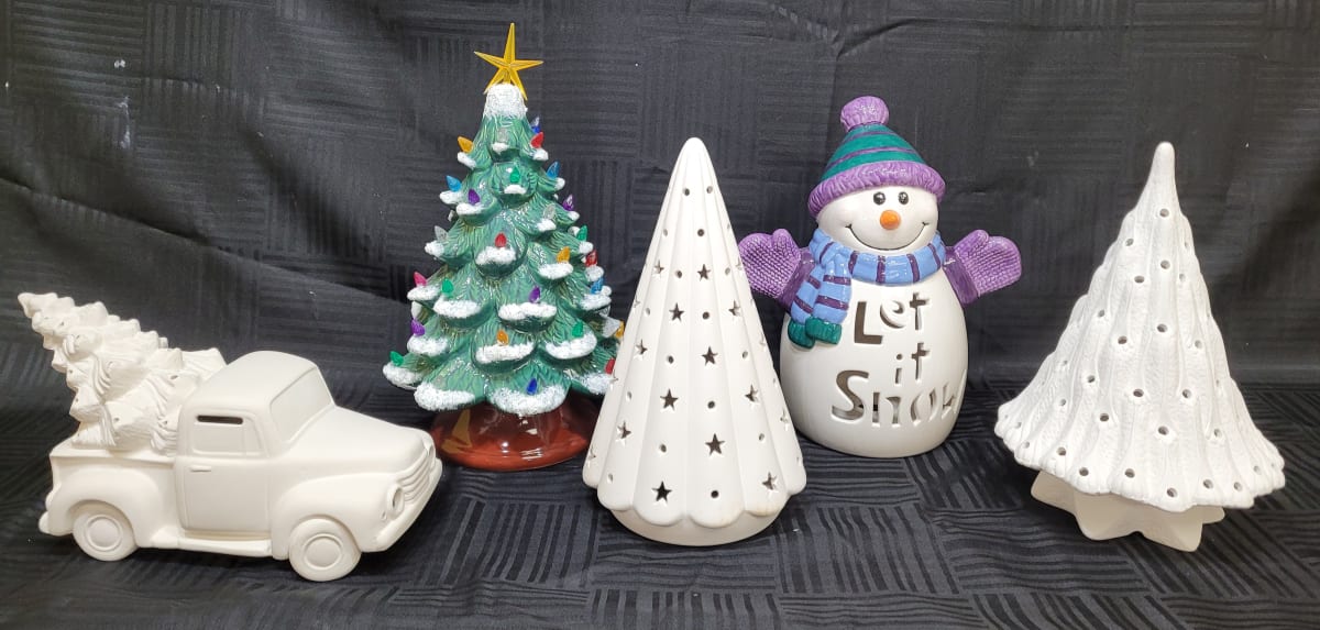 Christmas Pottery Painting @ Hummingbird Hills Winery Photo