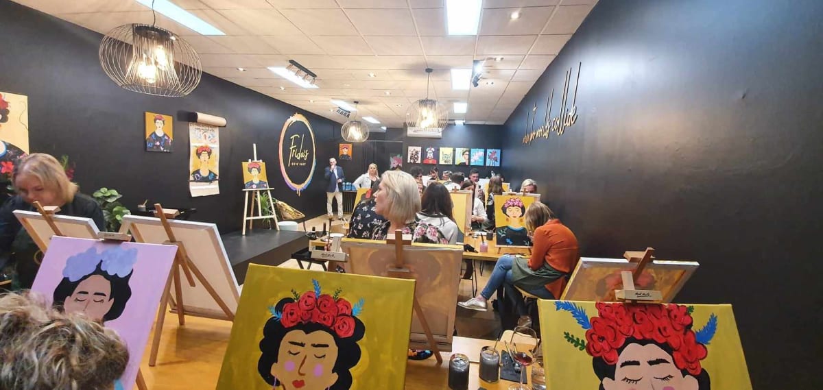 STICKY SUMMER SWEETS | Frida's Luxe Sip n' Paint | $69
