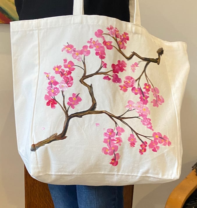 Foto de VALENTINE´S DAY! - PINTA UN BOLSO DE LONA (2.5 hours) - 37,00€